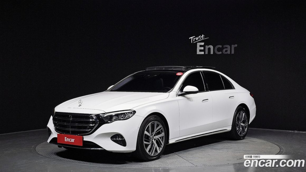 Mercedes-Benz E-Class E220d 4MATIC Exclusive, 2024