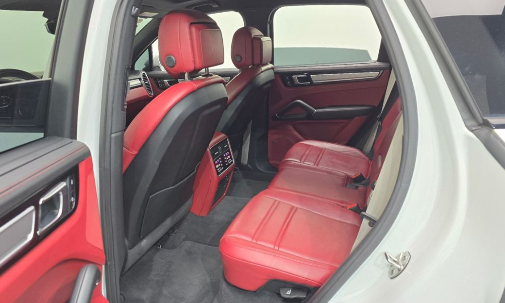 Porsche Cayenne 3.0 PLATINUM EDITION, 2023