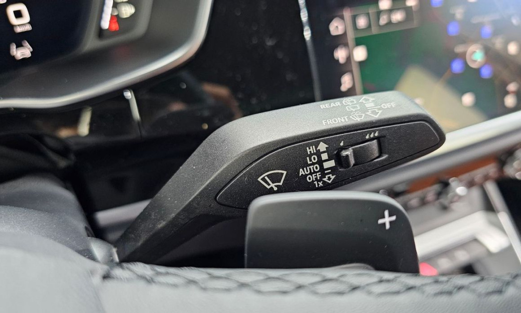 Audi Q3 35 TDI Premium, 2025