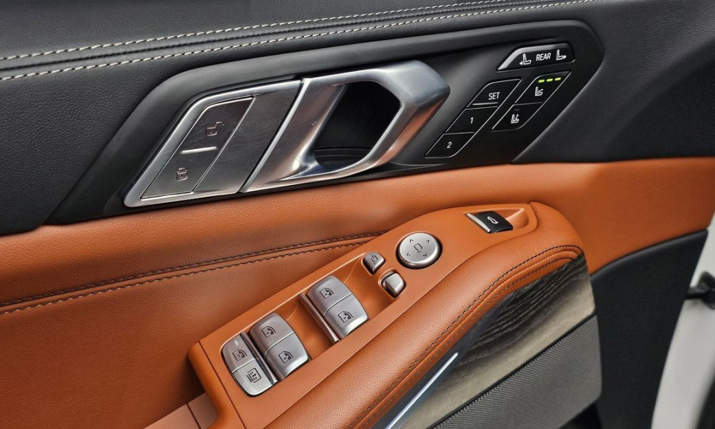 BMW X7 xDrive 40d Design Pure Excellence 7-Seater, 2026