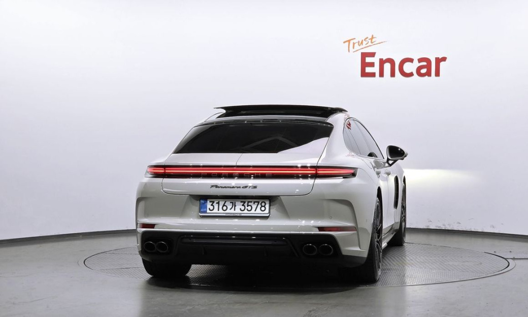 Porsche Panamera 4.0 GTS, 2025