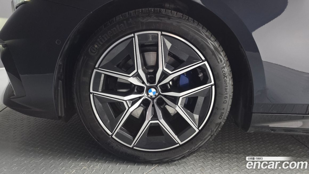 BMW 5-Series 520i M Sport, 2025