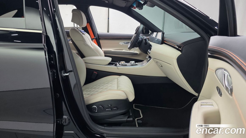 Genesis GV70 2.5T Gasoline AWD, 2025