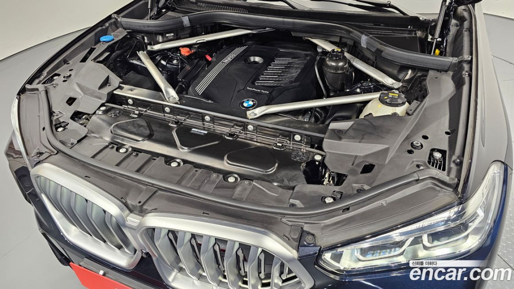 BMW X6 xDrive40i M Sport, 2022