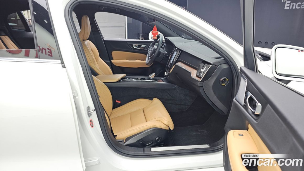 Volvo S60 B5 Inscription, 2022