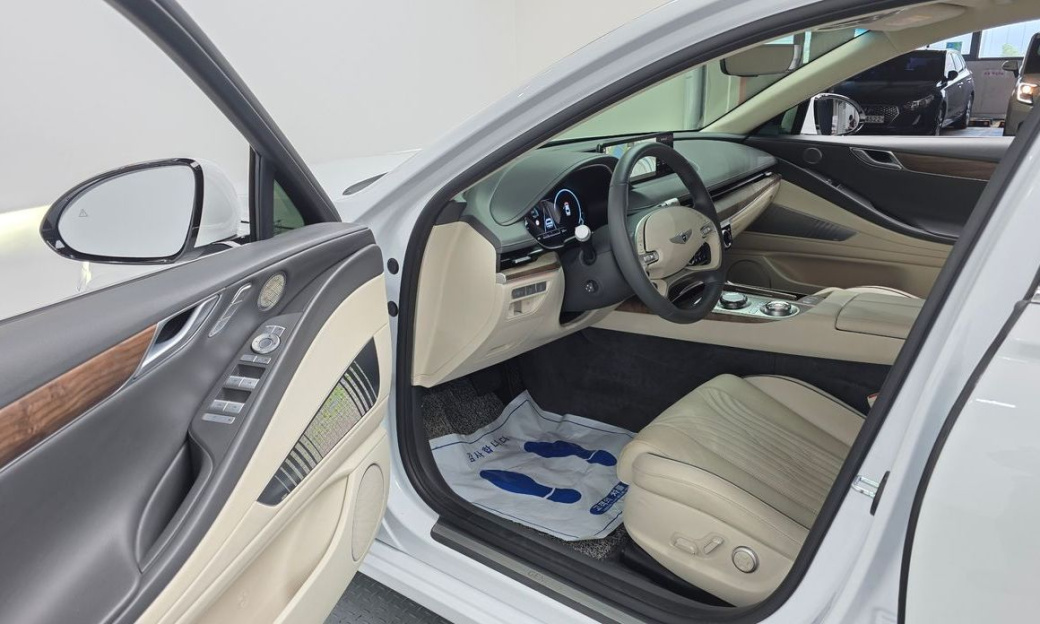 Genesis G80 Gasoline 2.5 Turbo AWD, 2023