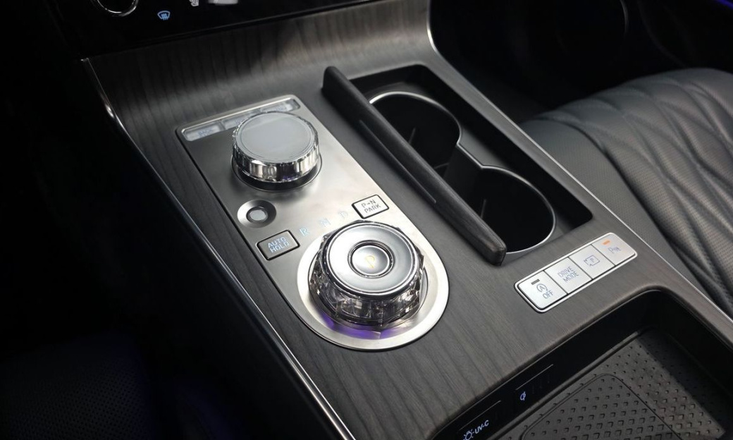 Genesis G80 Gasoline 2.5 Turbo AWD, 2025