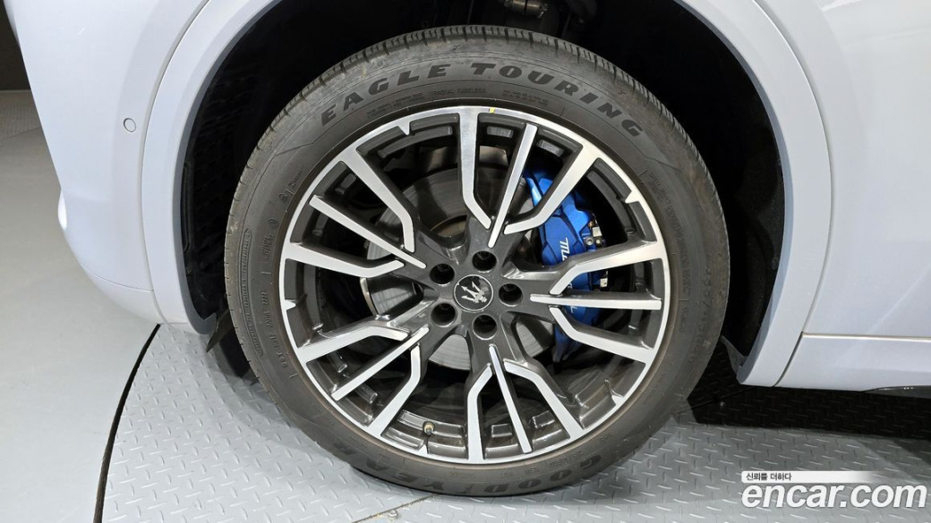 Maserati Grecale 2.0 AWD Modena, 2023