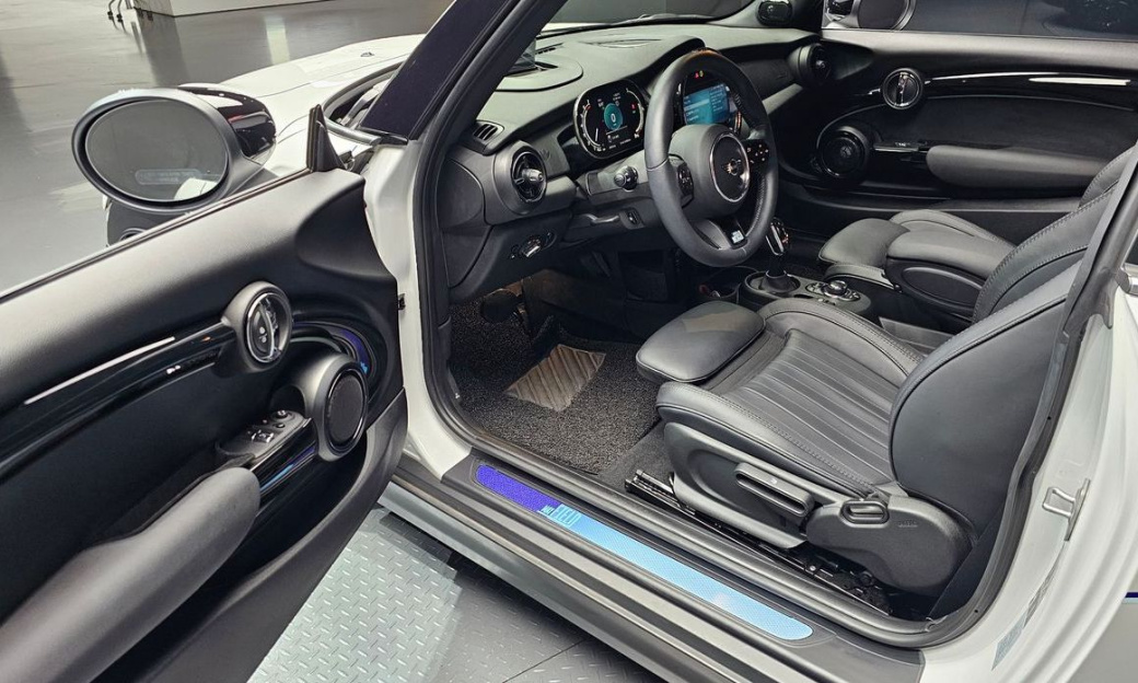 Mini Cooper Mayfield Edition, 2024