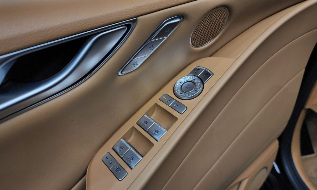 Genesis G80 Gasoline 2.5 Turbo AWD, 2025