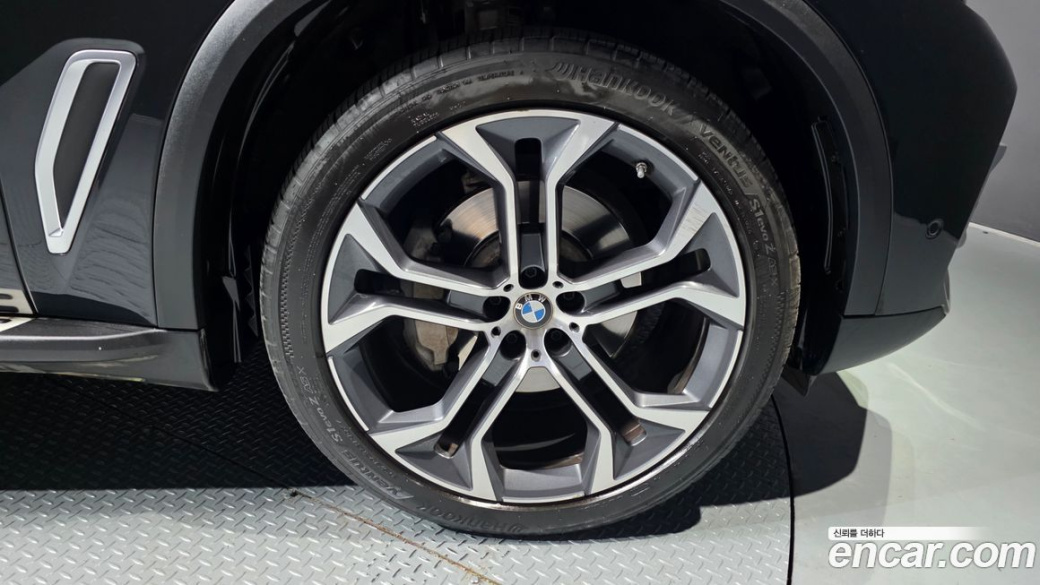 BMW X5 xDrive 40i xLine, 2022
