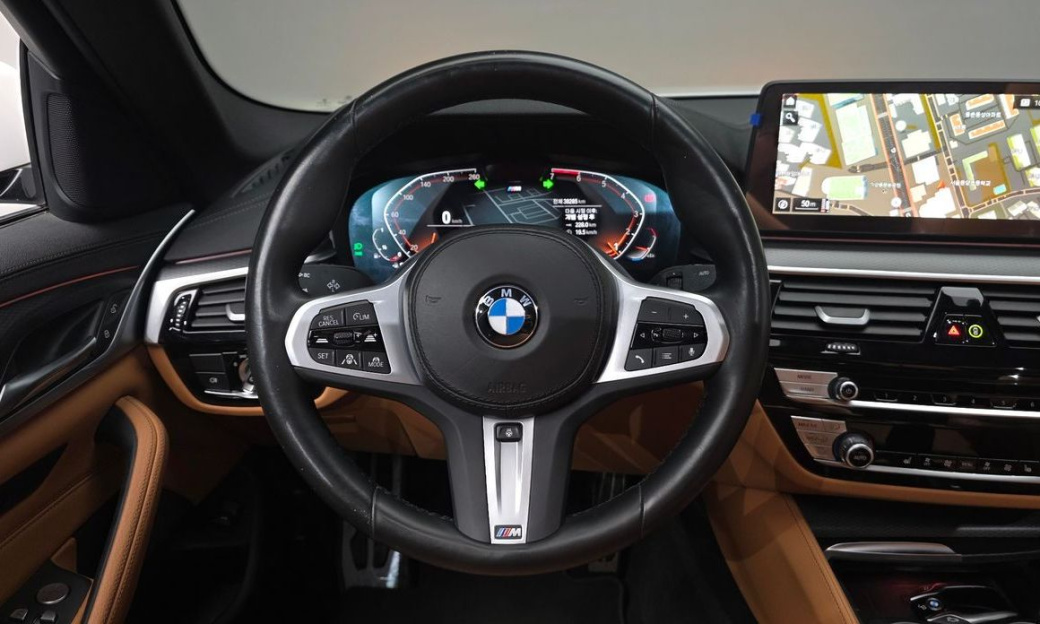 BMW 5-Series 520i M Sport, 2023