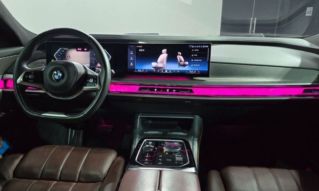 BMW 7-Series 740i sDrive Design Pure Excellence, 2023