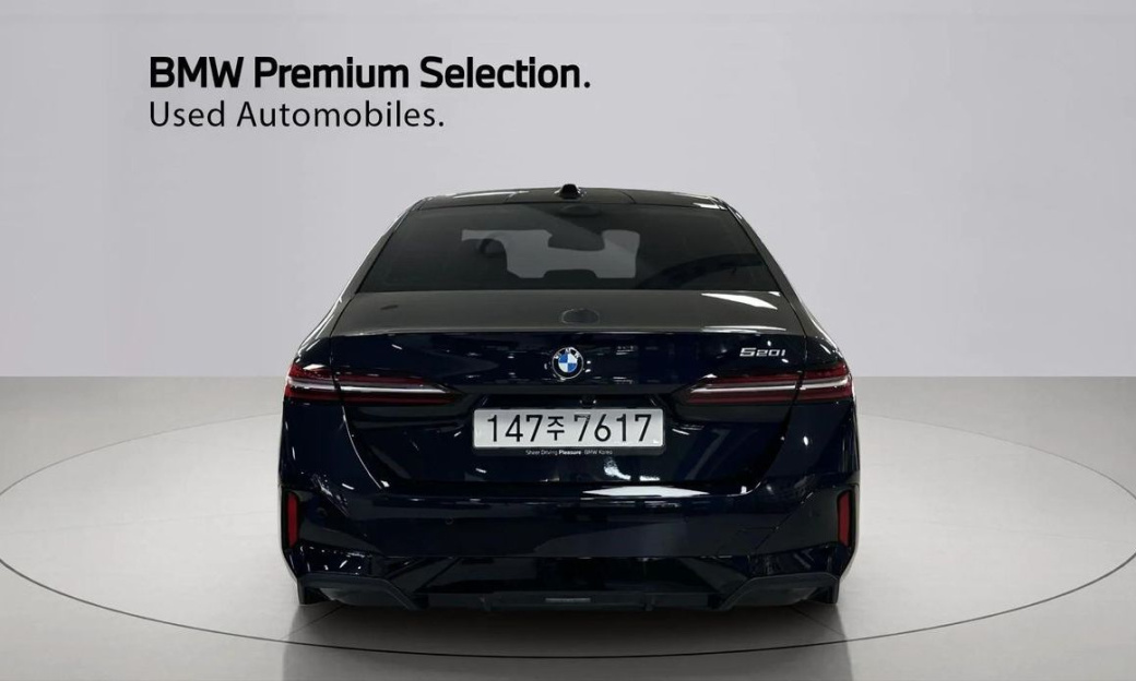 BMW 5-Series 520i M Sport, 2025