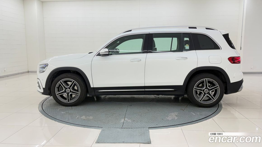 Mercedes-Benz GLB-Class GLB250 4MATIC, 2025