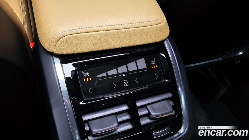 Volvo XC60 B6 Inscirtion, 2022