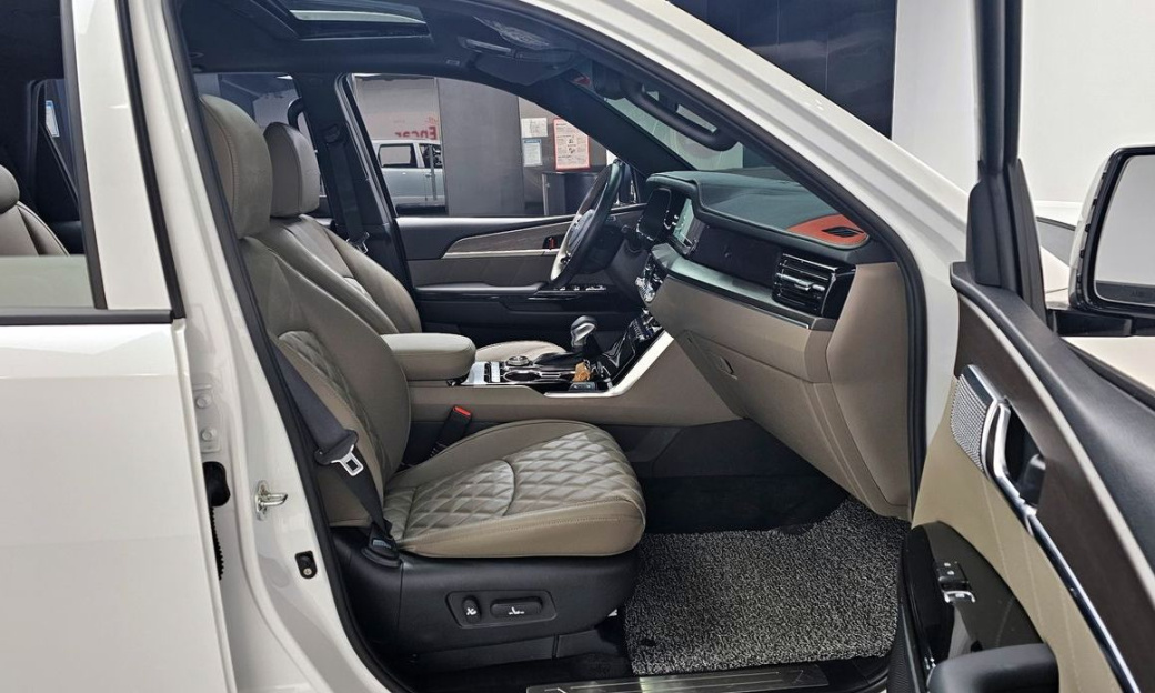 Kia Mohave Diesel 3.0 4WD 6-Seater, 2022