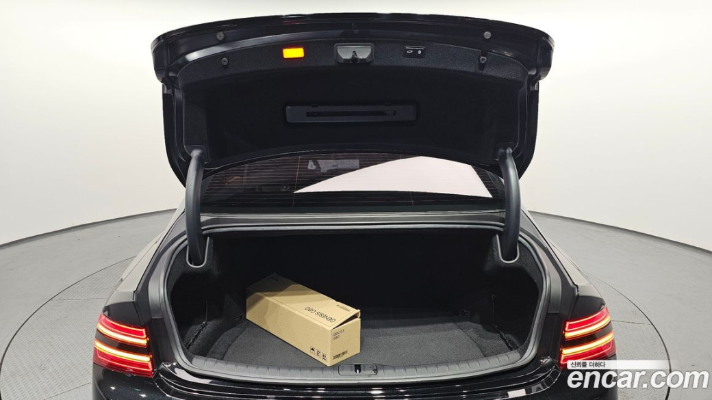 Genesis G80 Gasoline 2.5 Turbo 2WD, 2026