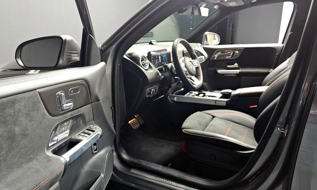Mercedes-Benz GLB-Class GLB250 4MATIC, 2023