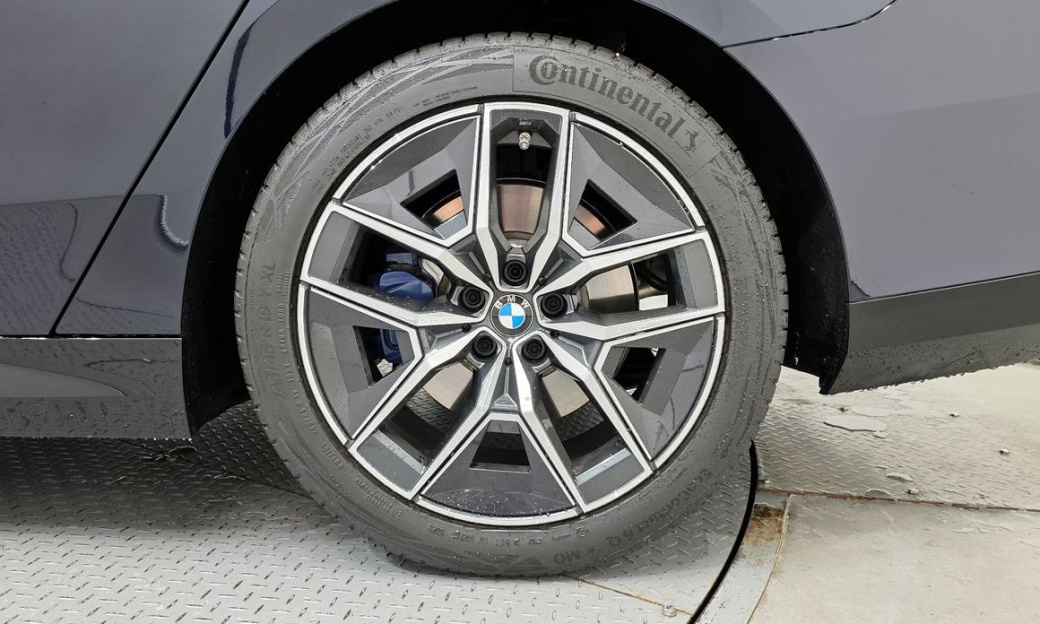 BMW 5-Series 520i M Sport, 2024