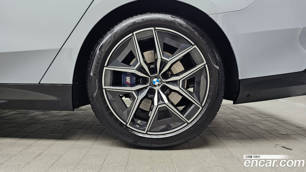 BMW 5-Series 520i M Sport, 2024