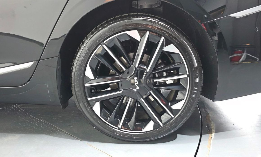 Kia K8 2.5 Gasoline 2WD, 2025