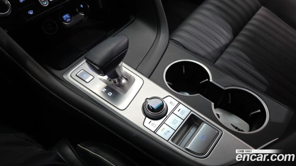Genesis G70 Gasoline 2.5T 2WD, 2024