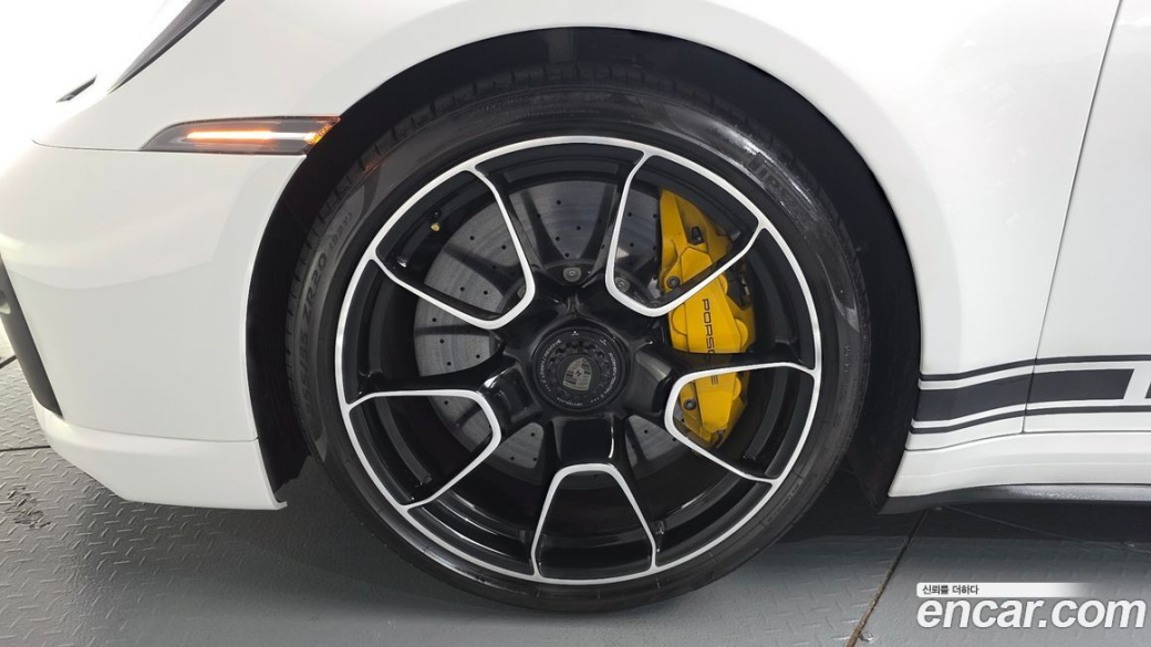 Porsche 911 Turbo S Cabriolet, 2024