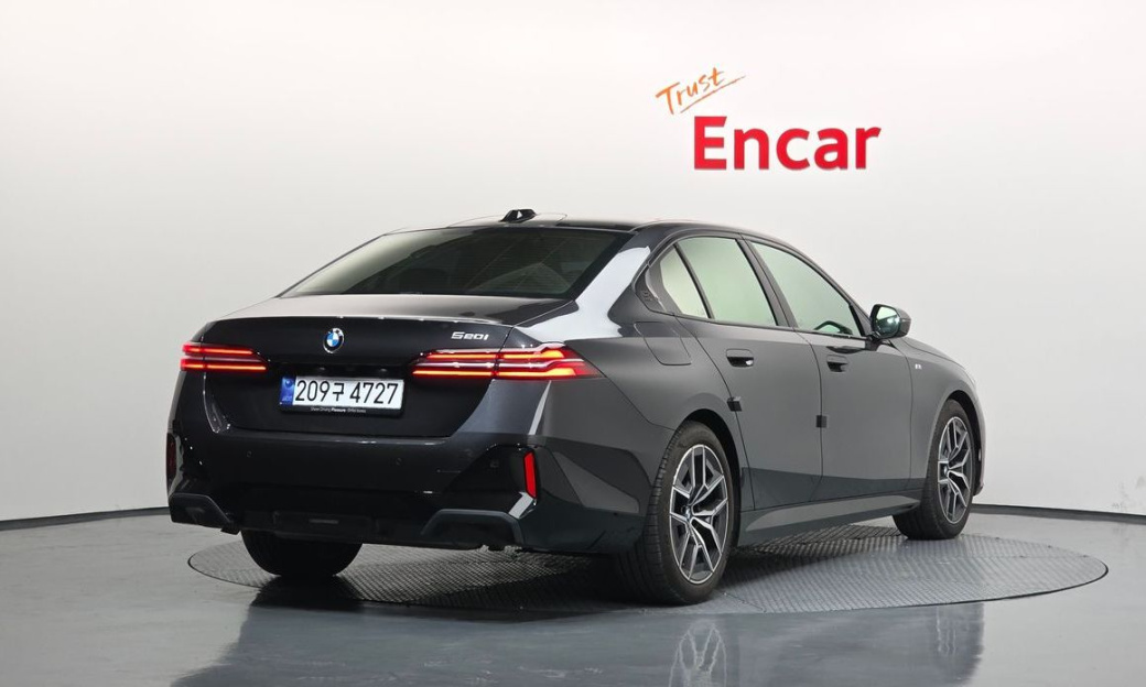 BMW 5-Series 520i M Sport, 2025