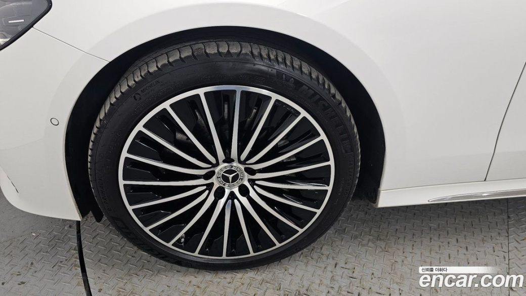 Mercedes-Benz E-Class E450 4MATIC, 2025