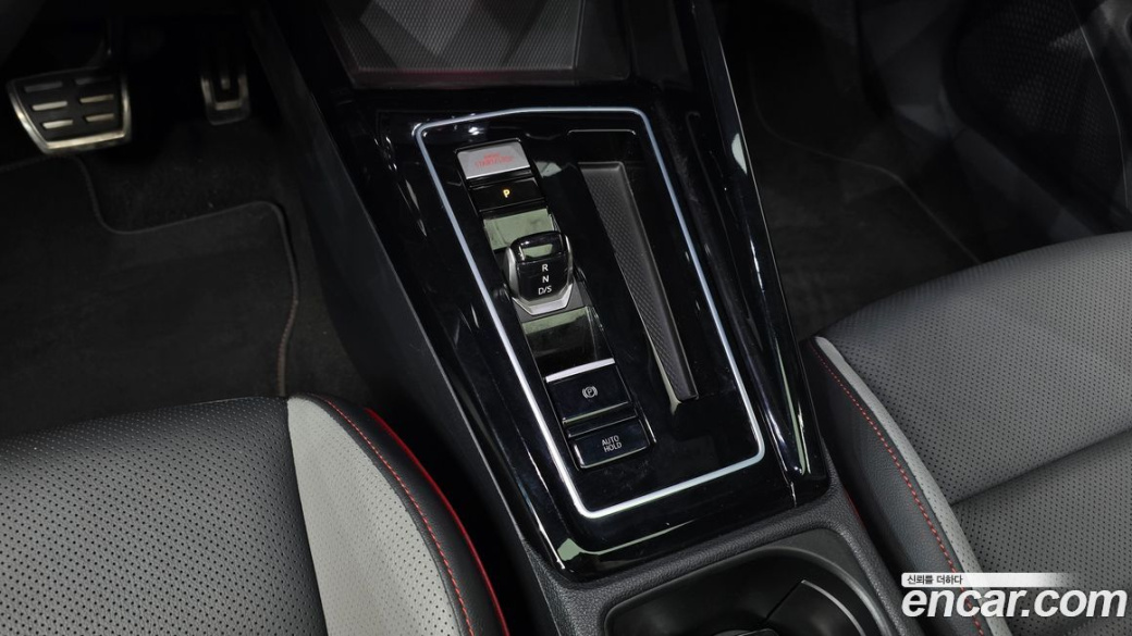 Volkswagen Golf 2.0 GTI, 2024