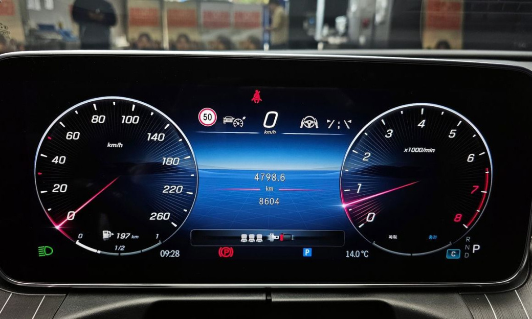 Mercedes-Benz C-Class C300 4MATIC Avantgarde, 2024