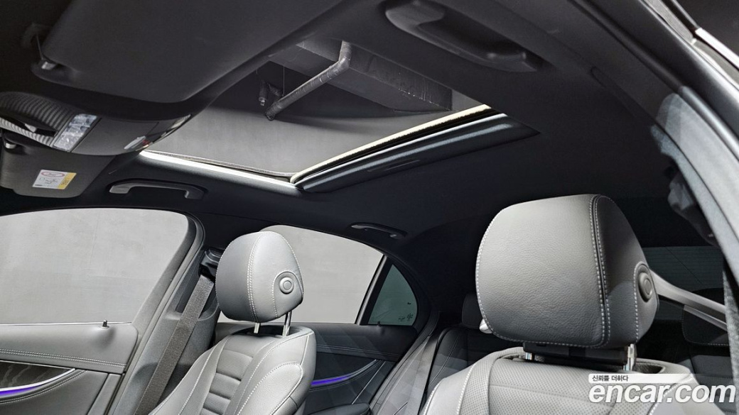 Mercedes-Benz E-Class E220d 4MATIC AMG Line, 2023