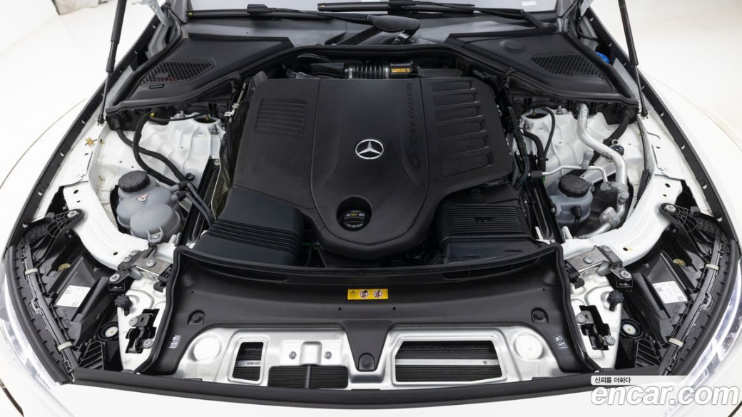 Mercedes-Benz E-Class E450 4MATIC Exclusive, 2025
