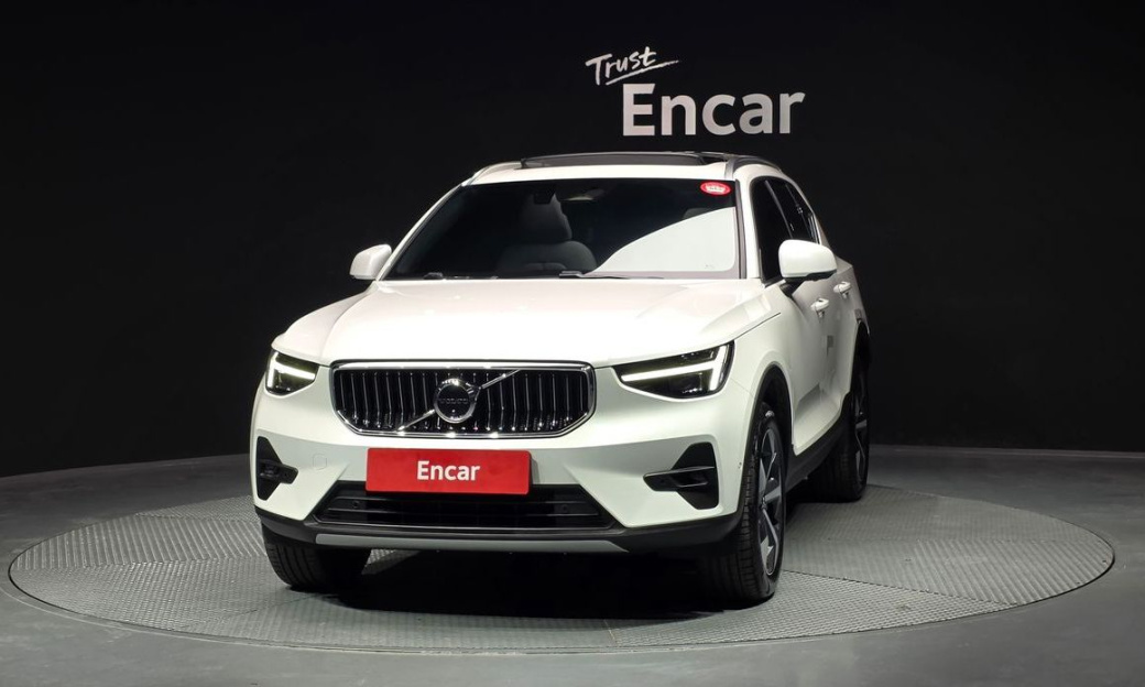 Volvo XC40 B4 Ultra Bright, 2026