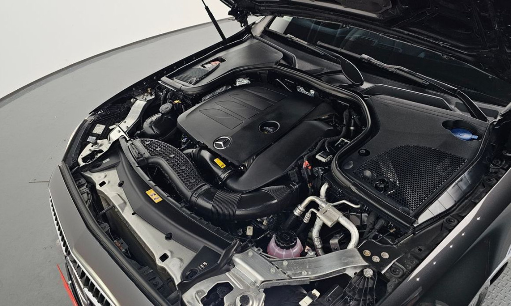 Mercedes-Benz E-Class E350 4MATIC Avantgarde, 2022