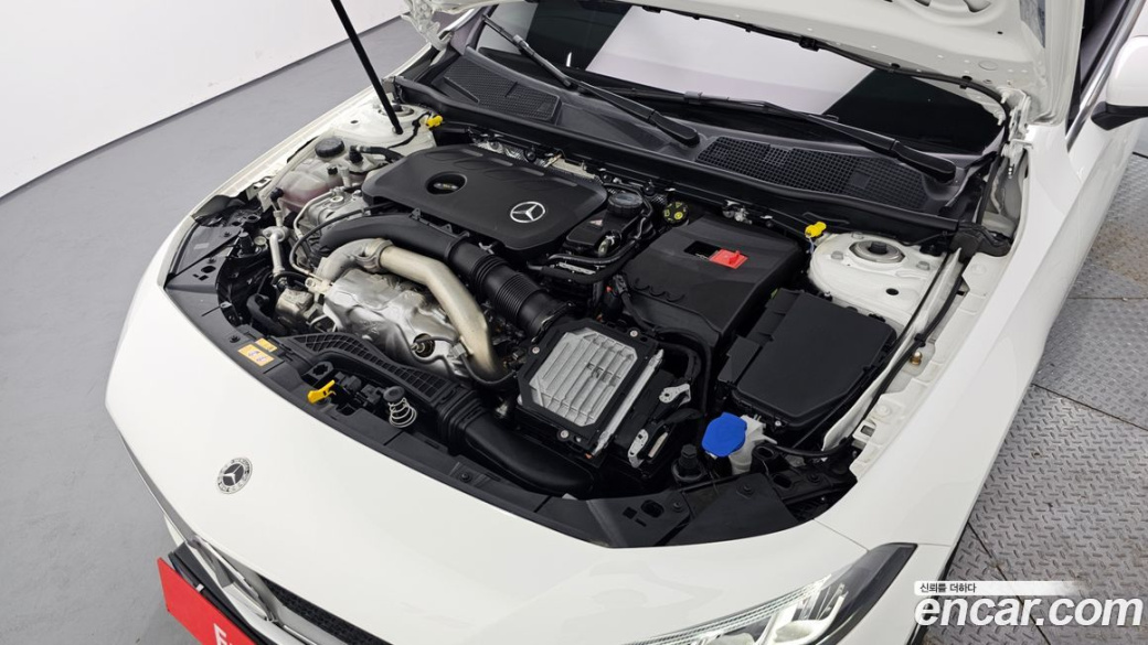 Mercedes-Benz A-Class A220 Hatchback, 2025