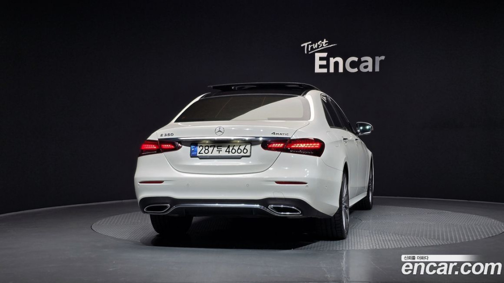 Mercedes-Benz E-Class E350 4MATIC AMG Line, 2022