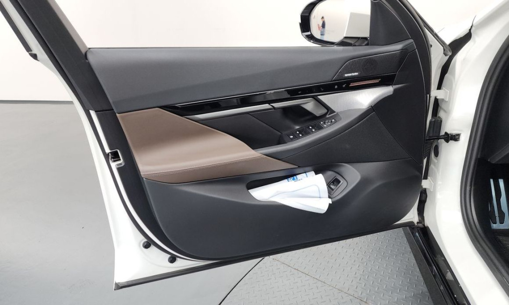 BMW 5-Series 520i M Sport, 2024