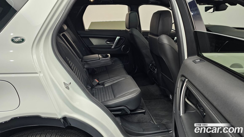 Land Rover Discovery Sport P250 Dynamic SE, 2024