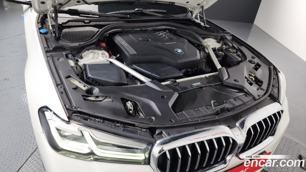 BMW 5-Series 530i M Sport Package, 2022