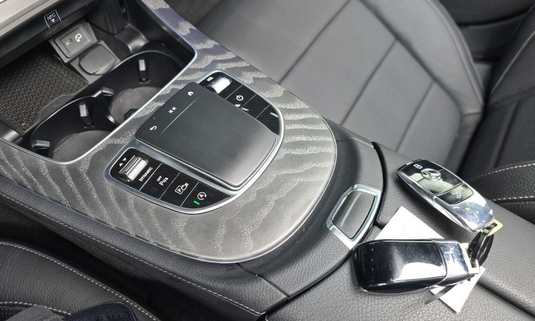 Mercedes-Benz E-Class E350 4MATIC AMG Line, 2022