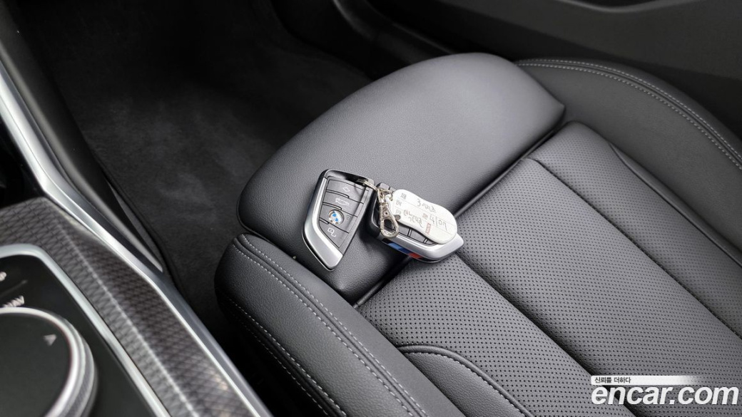BMW 3-Series 320i M Sport, 2025