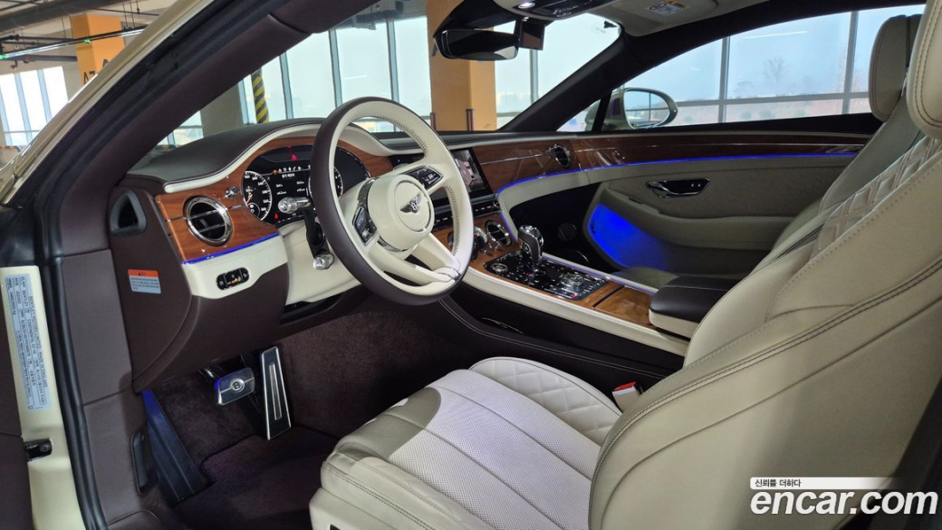 Bentley Continental 4.0 GT Azure, 2023