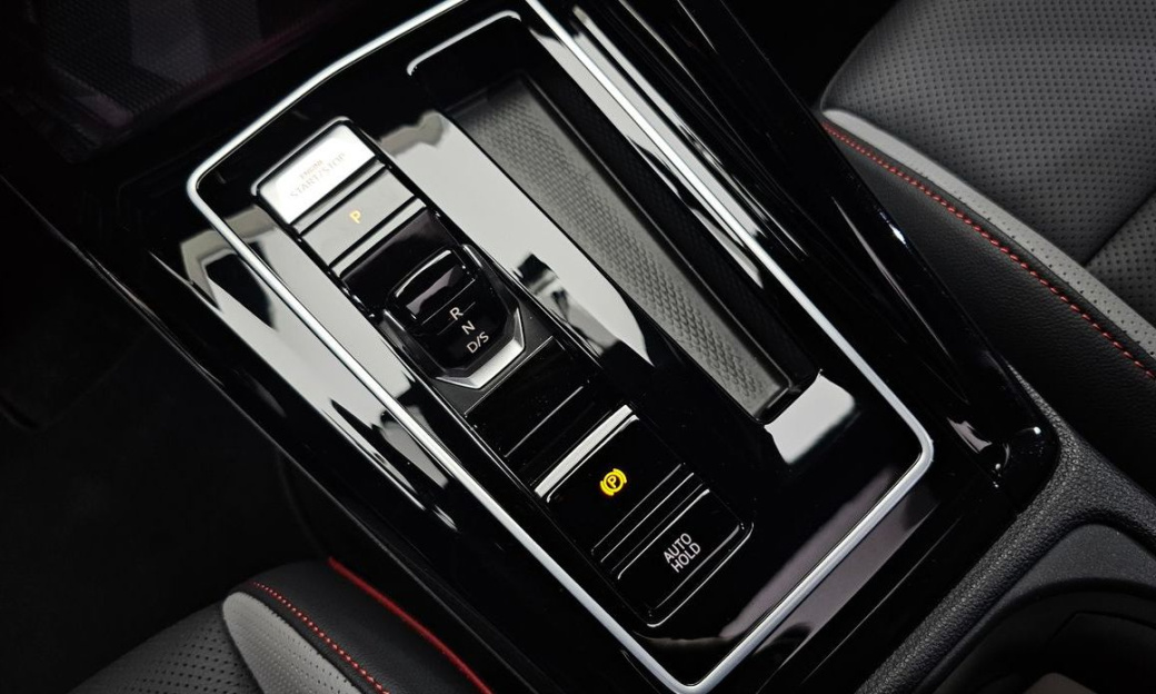 Volkswagen Golf 2.0 GTI, 2024