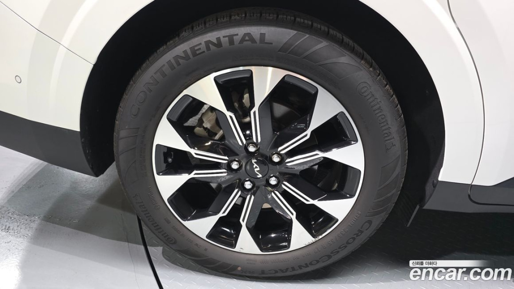 Kia Carnival 9-Seater Signature, 2023