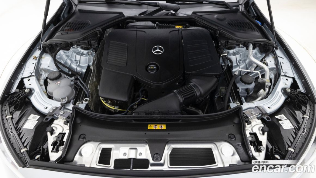 Mercedes-Benz E-Class E200 Avantgarde, 2025