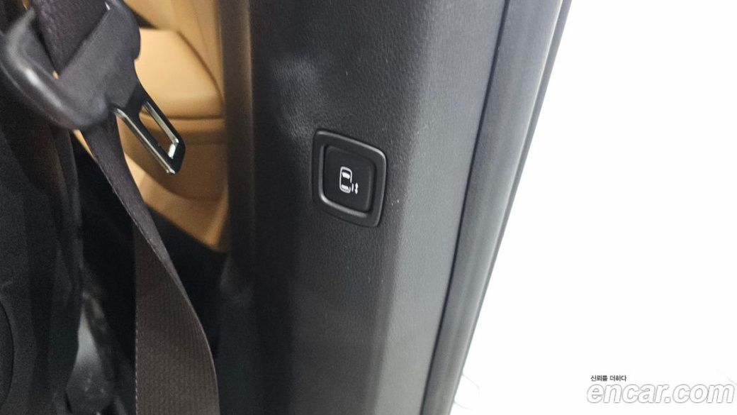 Kia Carnival 9-Seater Signature, 2023