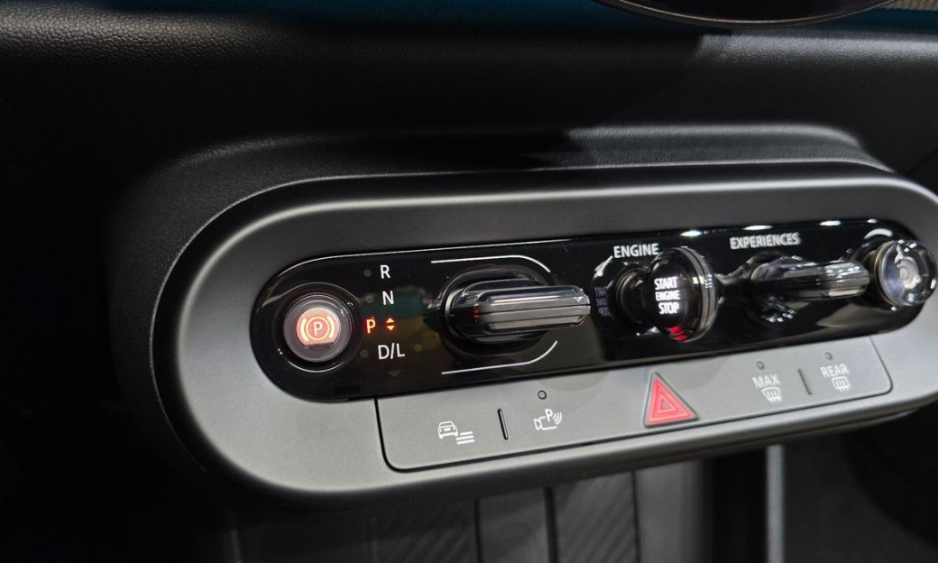 Mini Cooper Favoured, 2025