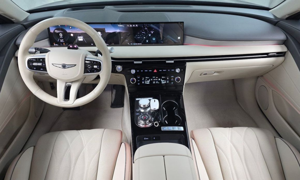 Genesis G80 Gasoline 2.5 Turbo AWD, 2025